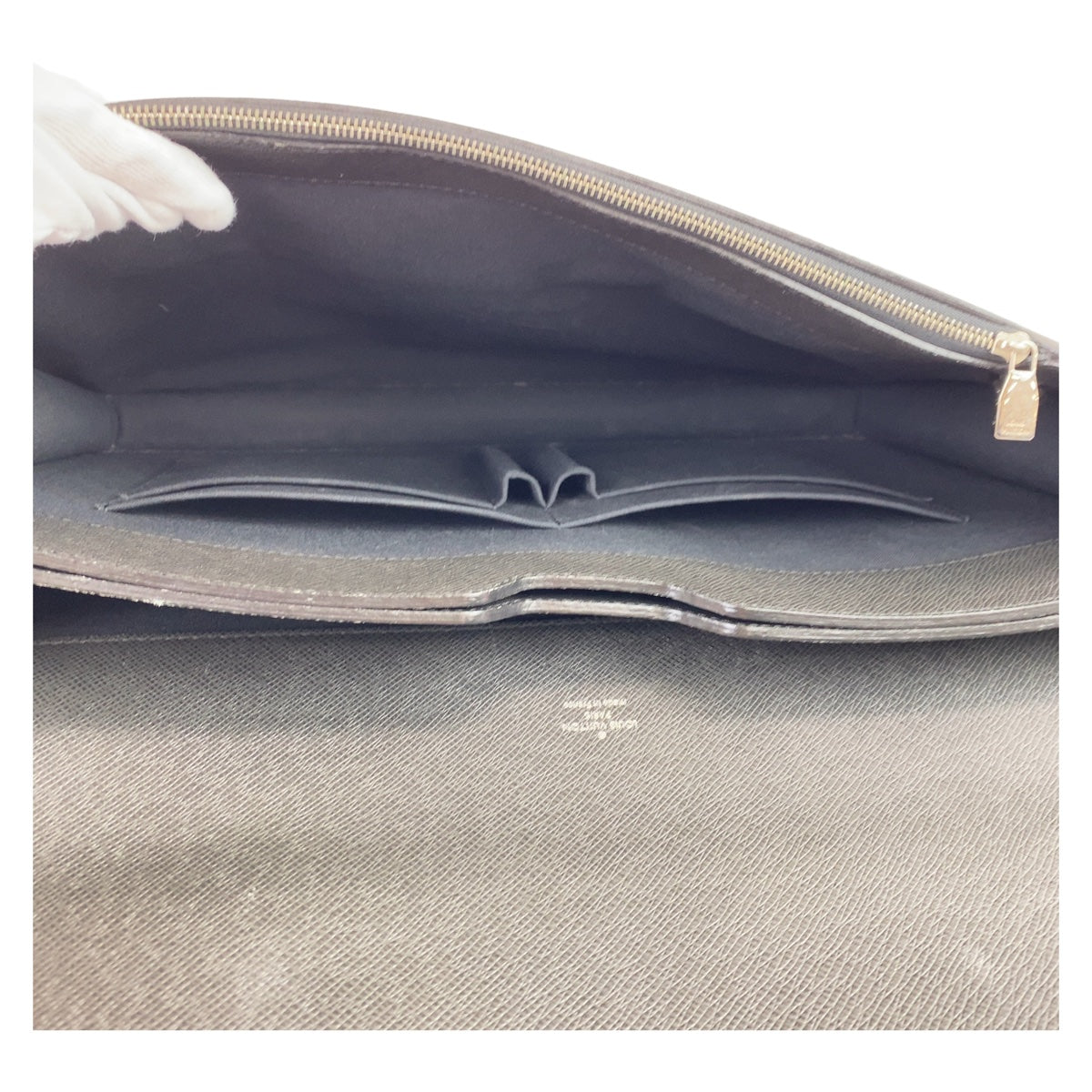 10858
LOUIS VUITTON ルイヴィトン タイガ ネオ ロブスト3 アルドワーズ 黒 シルバー金具 タイガ M32742 ビジネスバッグ ブリーフケース  メンズ