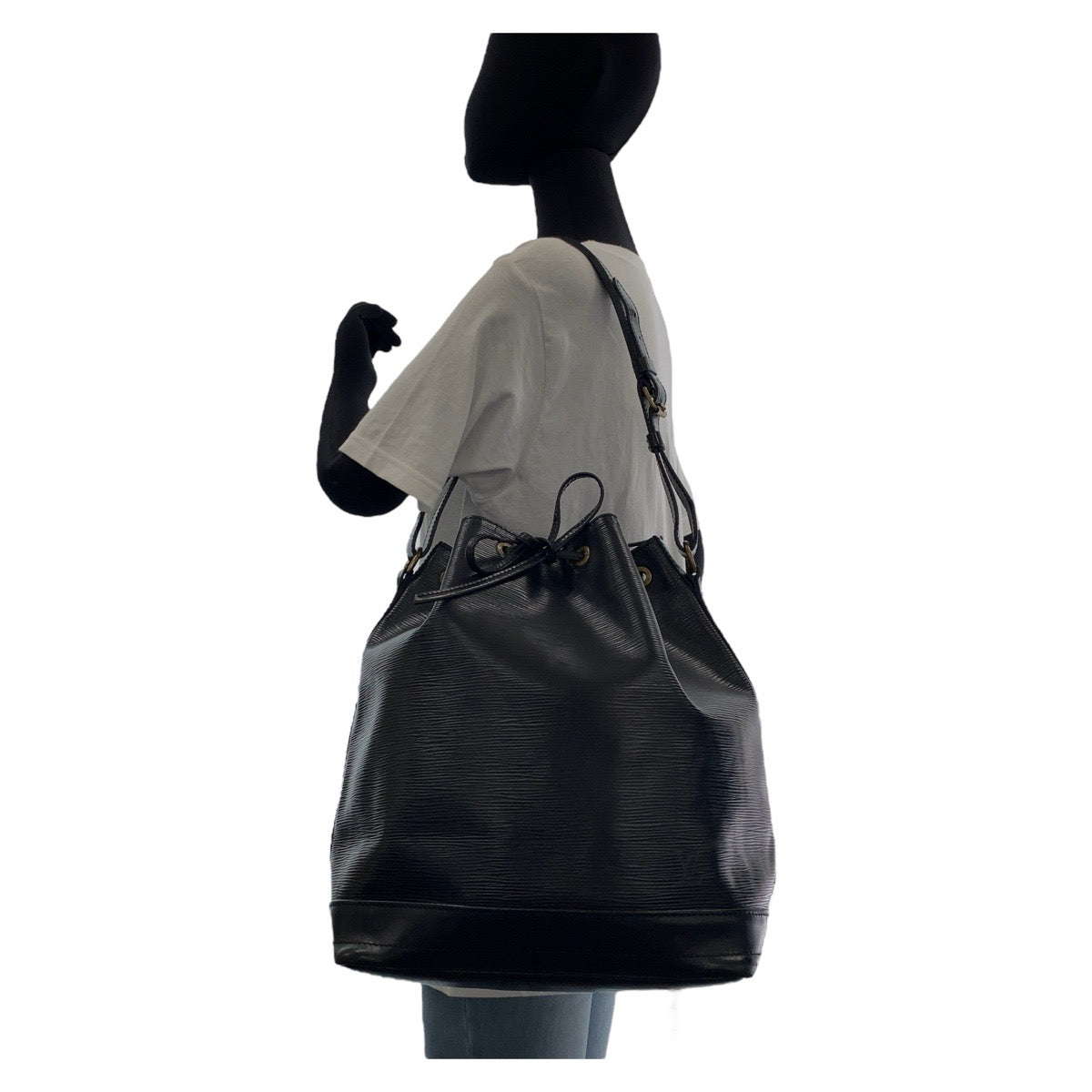 LOUIS VUITTON ルイヴィトン エピ ノエ ノワール ブラック 黒 ゴールド金具 レザー M59002 ショルダーバッグ  レディース