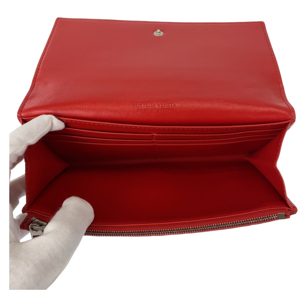 10997
BOTTEGAVENETA ボッテガヴェネタ マキシイントレチャート レッド 赤 シルバー金具 レザー 長財布 コンチネンタルウォレット  レディース