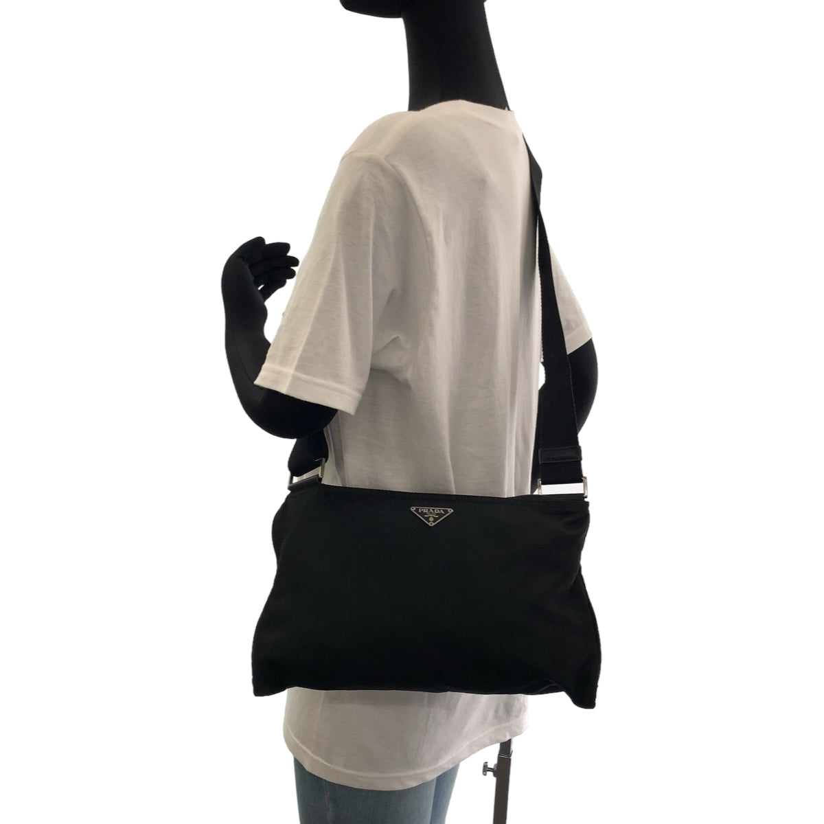12487
PRADA プラダ テスート 三角ロゴプレート ブラック 黒 シルバー金具 ナイロン ショルダーバッグ 斜め掛け ポシェット  レディース