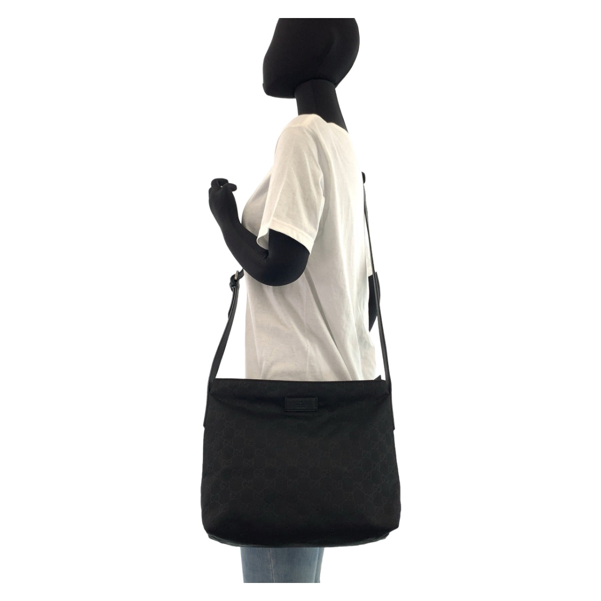 11078
GUCCI グッチ エンボスナイロン GG柄 ブラック シルバー金具 ナイロン / レザー 314529 斜め掛け ショルダーバッグ メッセンジャーバッグ  メンズ