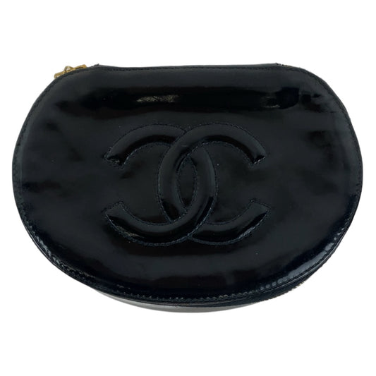 11138
CHANEL シャネル ココマーク 鏡付き ブラック 黒 ゴールド金具 エナメル ポーチ 小物入れ  レディース