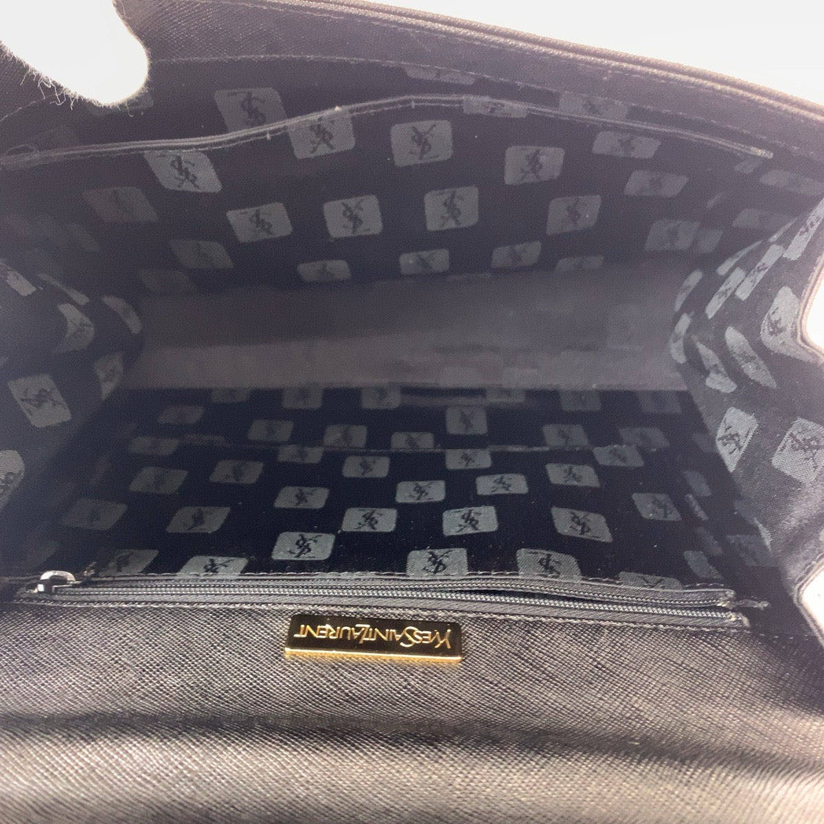 YVES SAINT LAURENT イヴ・サンローラン クラシック YSLロゴ ブラック 黒 レザー ハンドバッグ  レディース