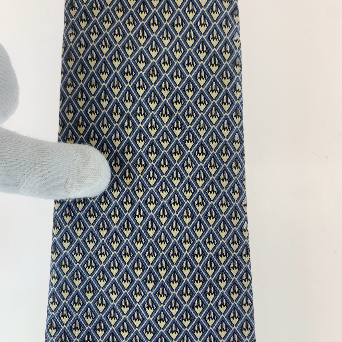 12477
HERMES エルメス ダイヤ柄 ブルー ホワイト シルク ネクタイ 剣先9cm  メンズ ABP5