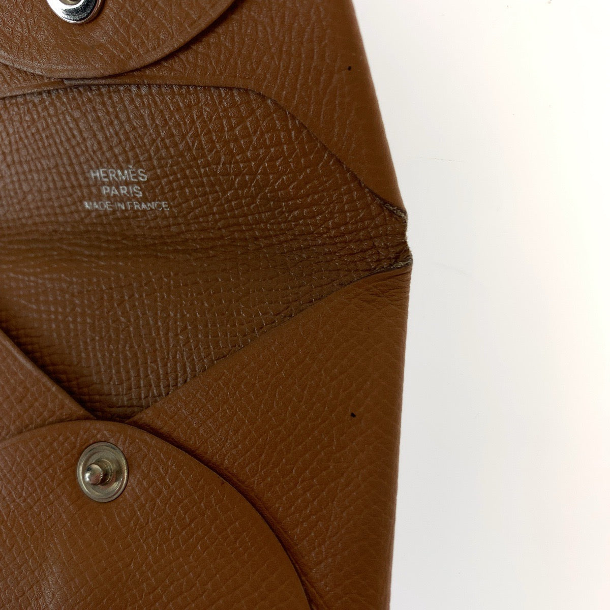 11184
HERMES エルメス バスティア 男女兼用 ゴールド キャメル ブラウン ヴォーエプソン H041054CK37 コインケース コンパクトウォレット X刻印  メンズ