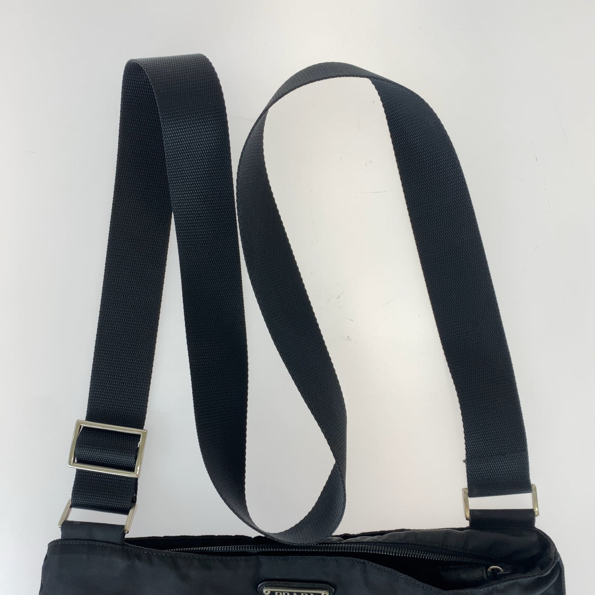 12469
PRADA プラダ テスート 三角ロゴプレート ブラック 黒 シルバー金具 ナイロン ショルダーバッグ ポシェット 男女兼用  レディース
