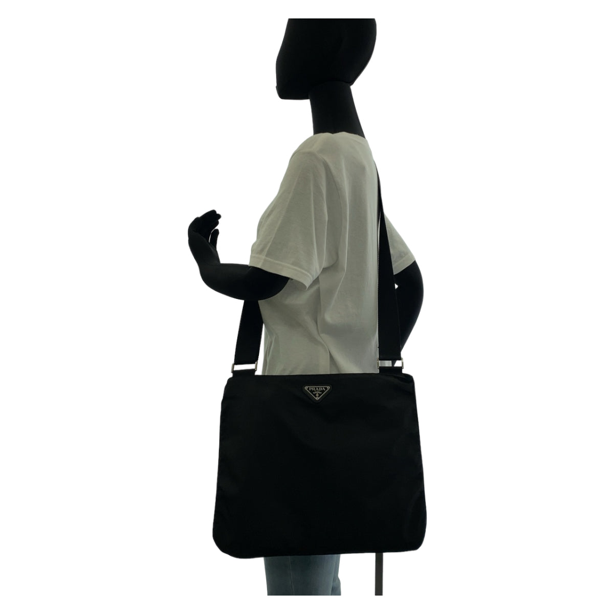 12469
PRADA プラダ テスート 三角ロゴプレート ブラック 黒 シルバー金具 ナイロン ショルダーバッグ ポシェット 男女兼用  レディース