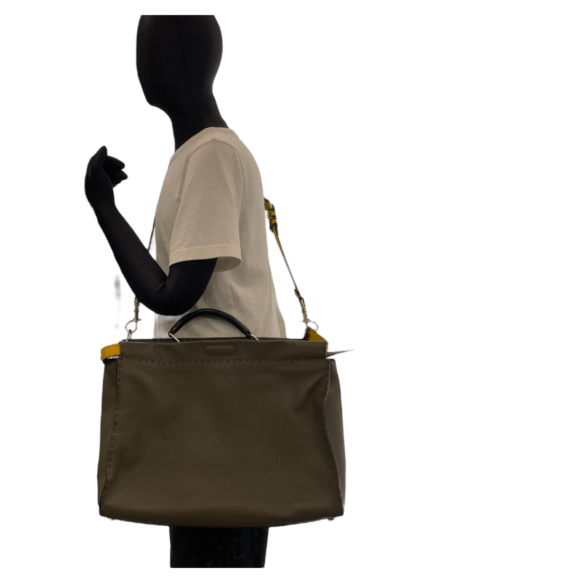 11233
FENDI フェンディ ピーカブー セレリア グレー イエロー シルバー金具 レザー ビジネスバッグ ブリーフケース 2way  メンズ