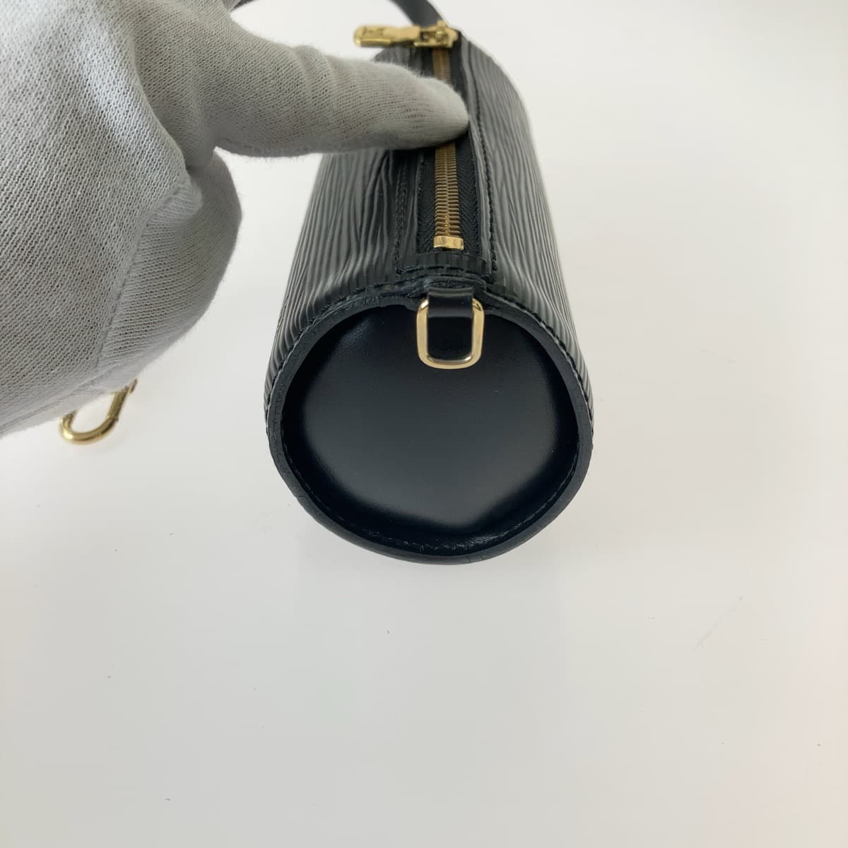 2455
LOUIS VUITTON ルイヴィトン エピ スフロ ポーチのみ ブラック 黒 ゴールド金具 レザー M52222 ハンドバッグ アクセサリーポーチ  レディース