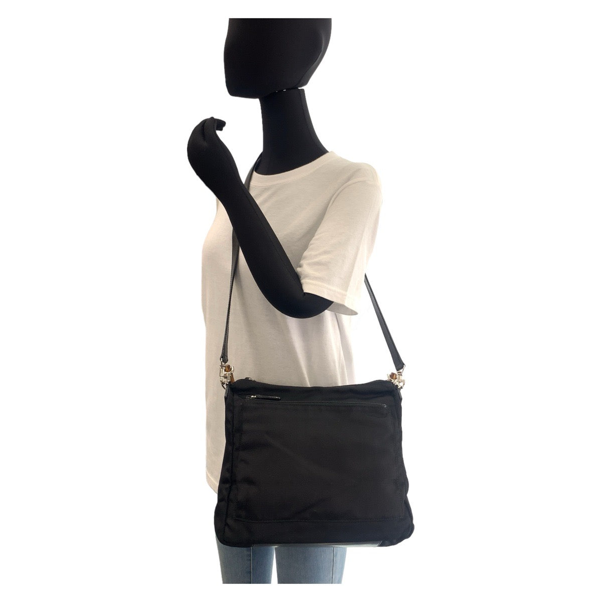 11317
GUCCI グッチ バンブー ブラック シルバー金具 ナイロン / レザー 000.2058.0509.5 斜め掛け ショルダーバッグ ハンドバッグ 2way  レディース
