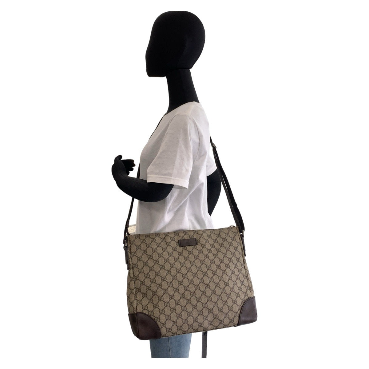 12450
GUCCI グッチ GG柄 ブラウン グレー シルバー金具 GGスプリームキャンバス 110054 斜め掛け ショルダーバッグ メッセンジャーバッグ  レディース