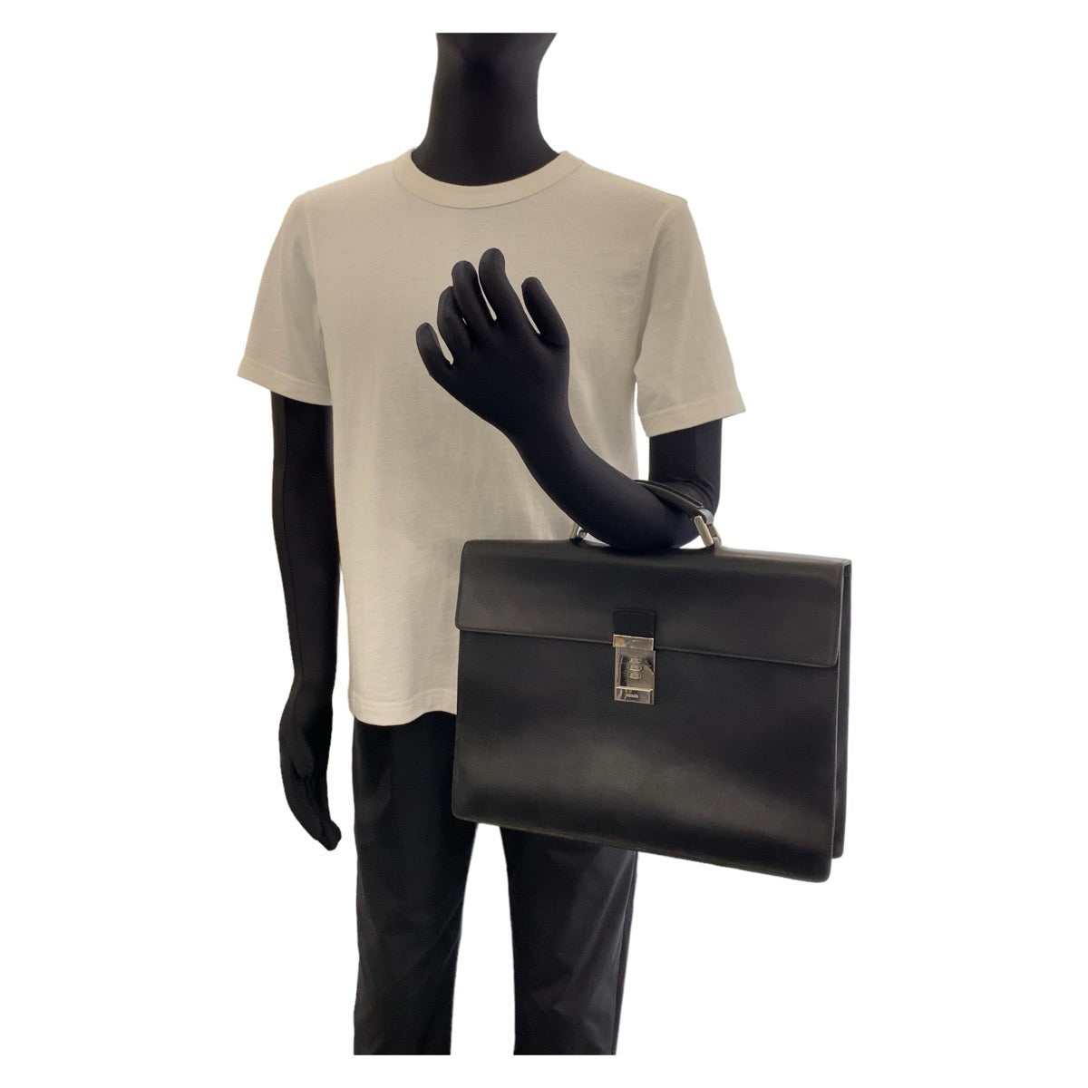12448
PRADA プラダ サフィアーノ ブラック 黒 シルバー金具 レザー ビジネスバッグ ブリーフケース A4収納  メンズ AB21