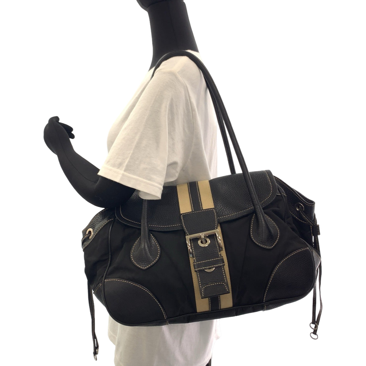 12447
PRADA プラダ 三角ロゴプレート ブラック 黒 ベージュ シルバー金具 レザー BR2937 ショルダーバッグ ハンドバッグ  レディース