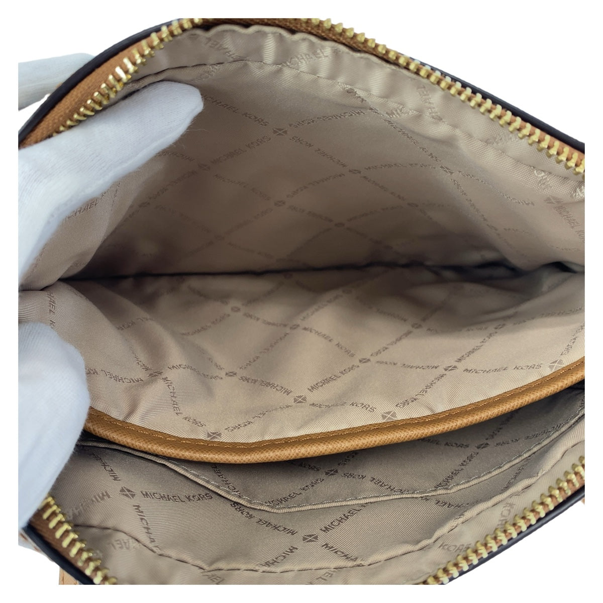 11339
Michael Kors マイケルコース ジェットセット クロスボディ ブラウン ゴールド金具 PVC 斜め掛け ショルダーバッグ ポシェット  レディース