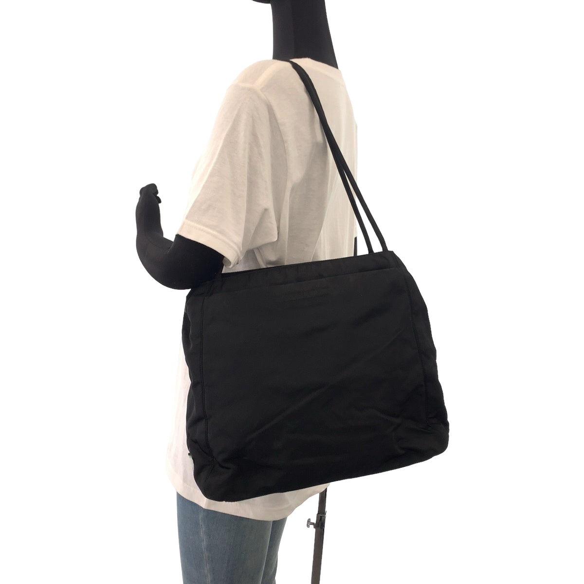 18016
PRADA プラダ テスート 三角ロゴプレート ブラック シルバー金具 ナイロン トートバッグ ハンドバッグ  レディース ABP35