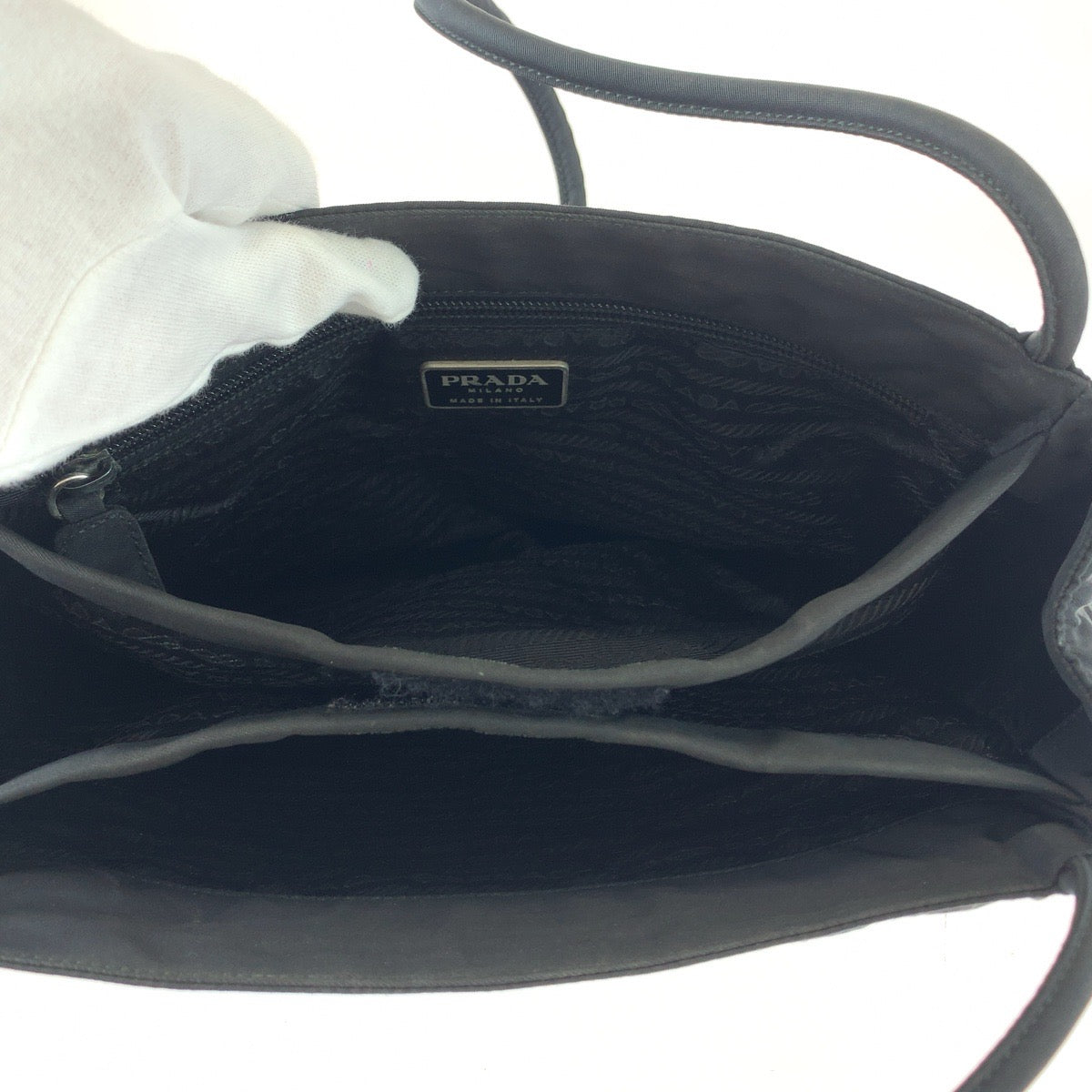18016
PRADA プラダ テスート 三角ロゴプレート ブラック シルバー金具 ナイロン トートバッグ ハンドバッグ レディース ABP35