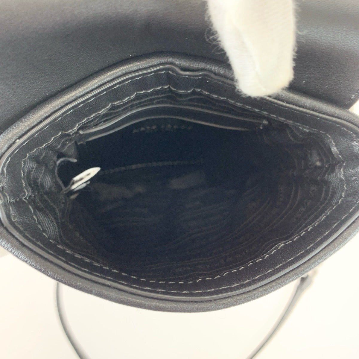 11288
Kate Spade ケイトスペード ツイード ブラック ホワイト シルバー金具 レザー / ツイード KE429 0063 ショルダーバッグ フォンケース ポシェット  レディース