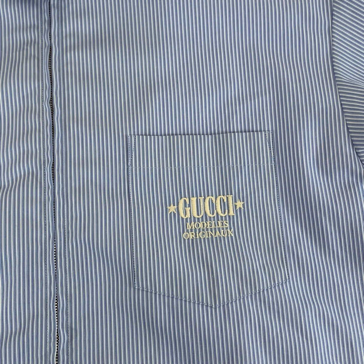 11409
GUCCI グッチ 23SS エンブロイダリー ロゴ刺繍 サイズ48 ブルー ホワイト コットン 740320 ZANHM 半袖シャツ カットソー  メンズ SA25