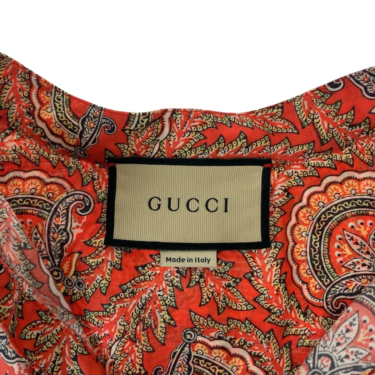 11411
GUCCI グッチ 21SS ペイズリー総柄 サイズ44 レッド マルチカラー コットン 654888 ZAGXJ 半袖シャツ カットソー  メンズ