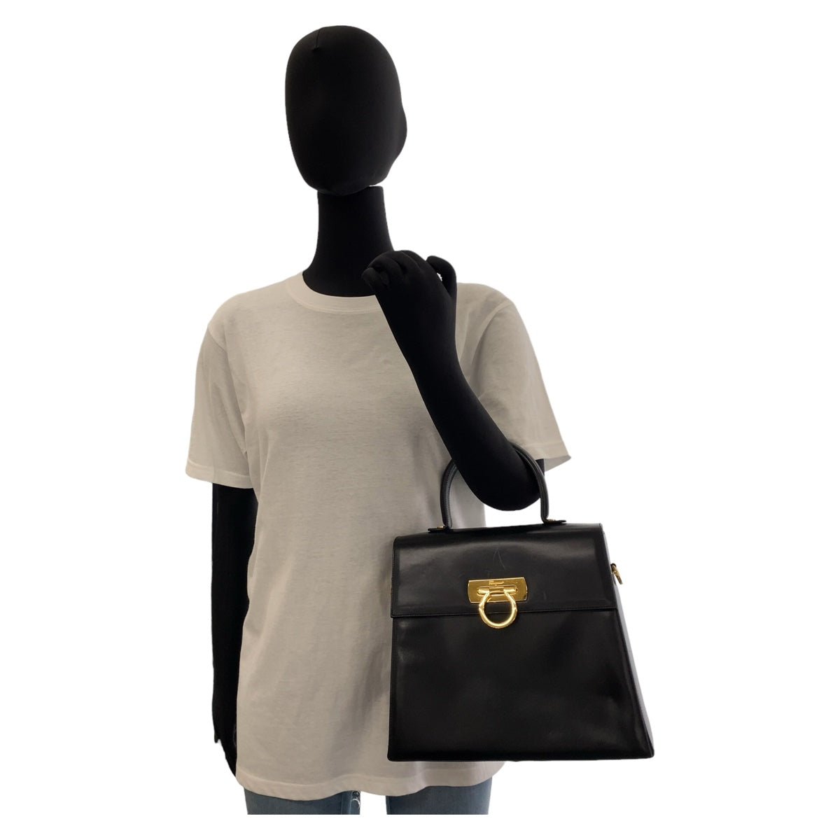 11476
Salvatore Ferragamo サルヴァトーレフェラガモ ガンチーニ ブラック 黒 ゴールド金具 レザー ハンドバッグ  レディース