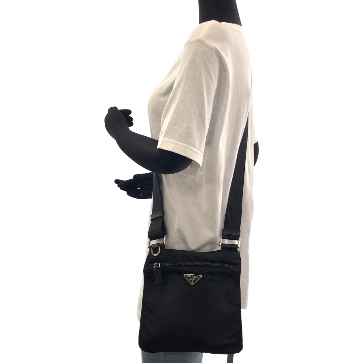 12425
PRADA プラダ テスート 三角ロゴプレート ブラック 黒 シルバー金具 ナイロン ショルダーバッグ ポシェット 斜め掛け  レディース