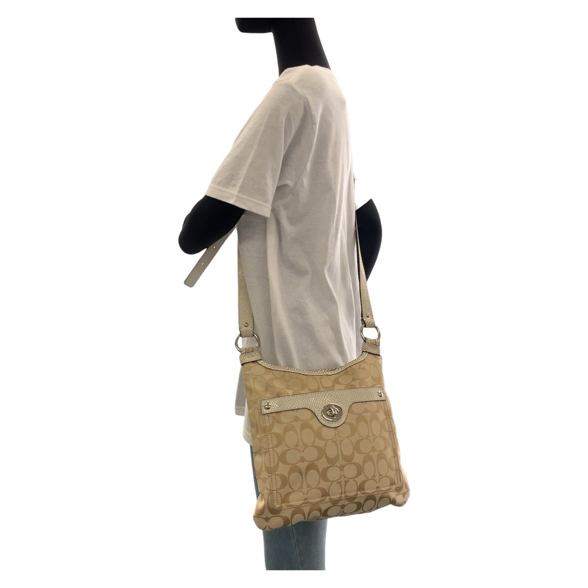 12422
 
COACH Signature Embossed Beige Silver Hardware Canvas/Leather Shoulder Bag Pochette Crossbody Bag for Women