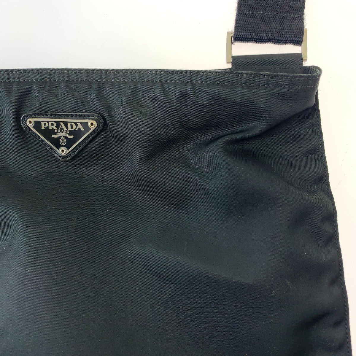 11534
PRADA プラダ テスート 三角ロゴプレート ブラック 黒 シルバー金具 ナイロン 斜め掛け ショルダーバッグ  メンズ