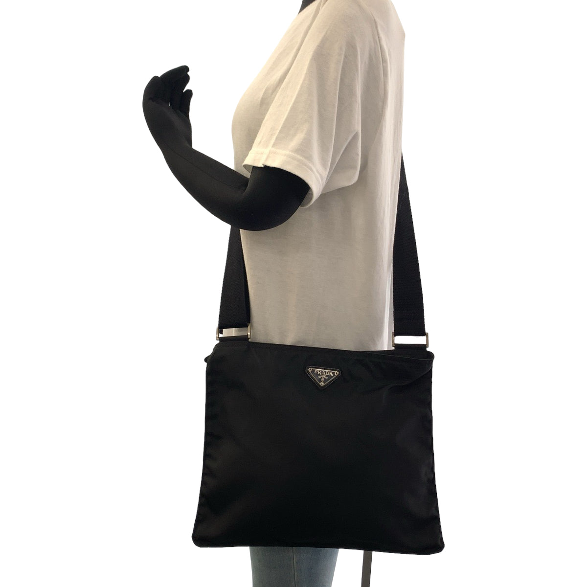 11534
PRADA プラダ テスート 三角ロゴプレート ブラック 黒 シルバー金具 ナイロン 斜め掛け ショルダーバッグ  メンズ