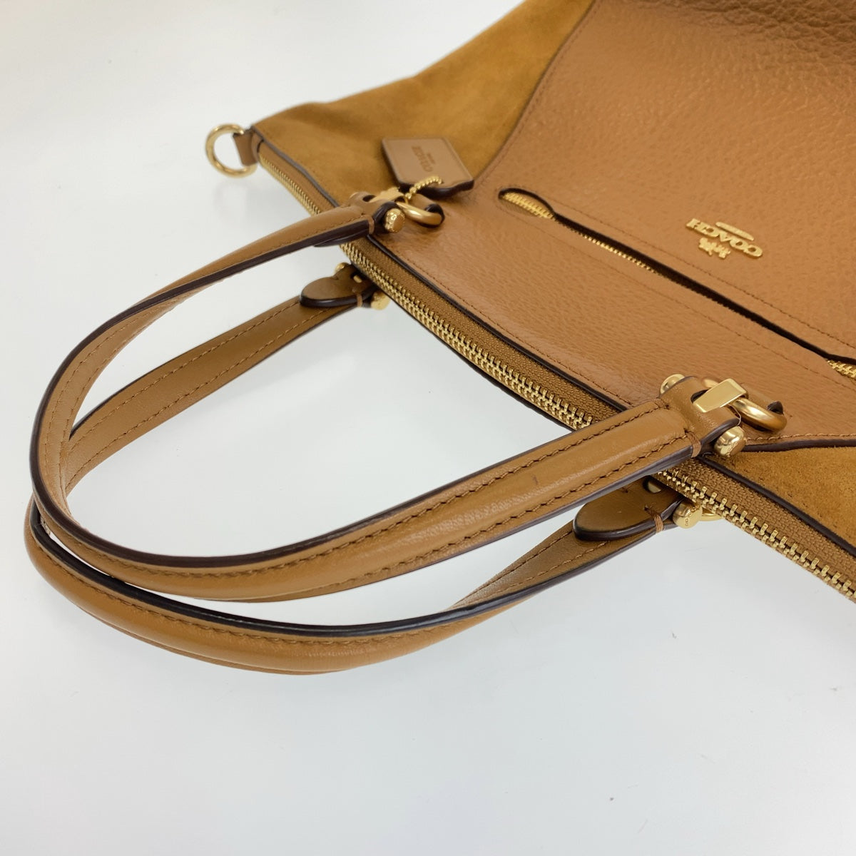 112382
COACH コーチ ライトブラウン キャメル ゴールド金具 レザー / スウェード トートバッグ ショルダーバッグ 2way  レディース