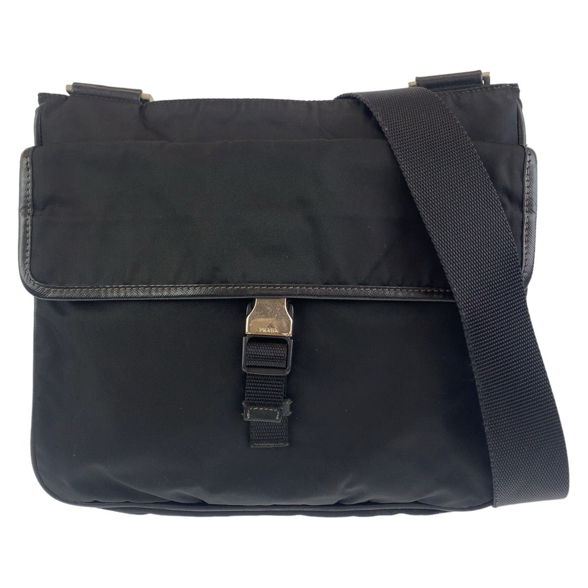 11587
PRADA プラダ テスート 三角ロゴプレート ブラック シルバー金具 ナイロン 斜め掛け ショルダーバッグ メッセンジャーバッグ  メンズ ABP24