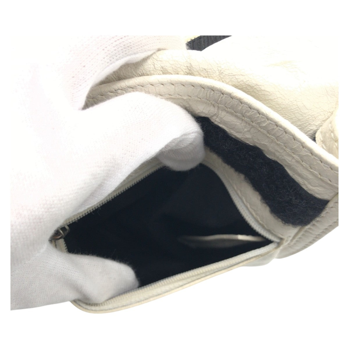 12881
BALENCIAGA バレンシアガ ホワイト レザー 532298 ショルダーバッグ   レディース