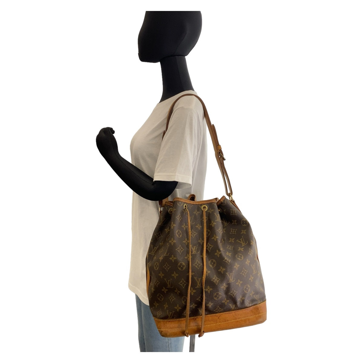 LOUIS VUITTON ルイヴィトン モノグラム ノエ ブラウン ゴールド金具 PVC / レザー M42224 巾着 ショルダーバッグ  レディース