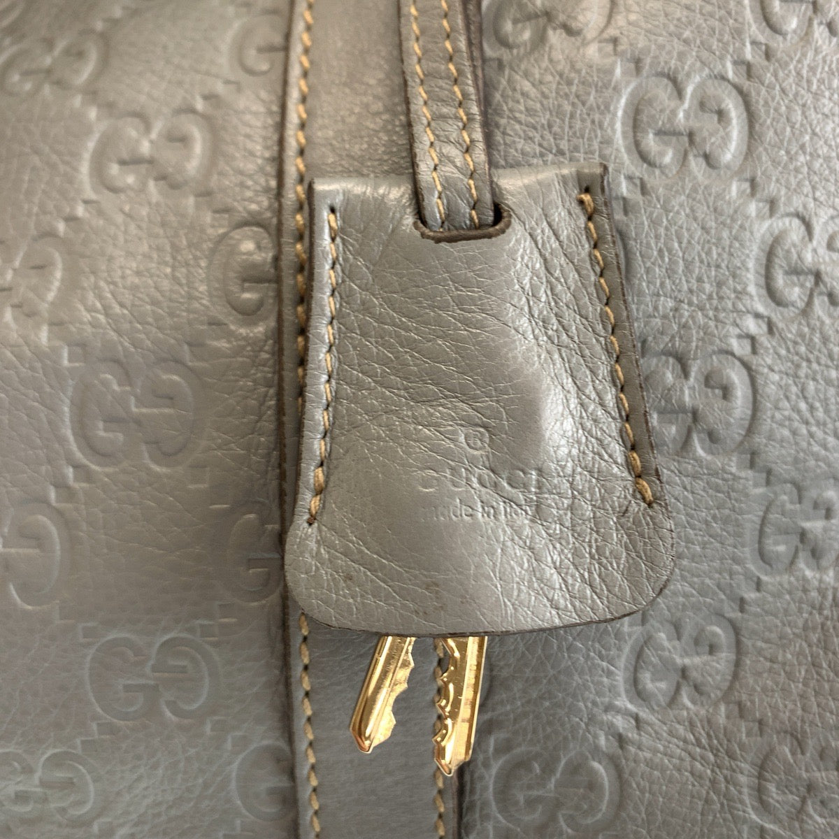 12371
GUCCI グッチ グッチシマ グレー ゴールド金具 レザー 201480 ビジネスバッグ ブリーフケース A4収納  メンズ