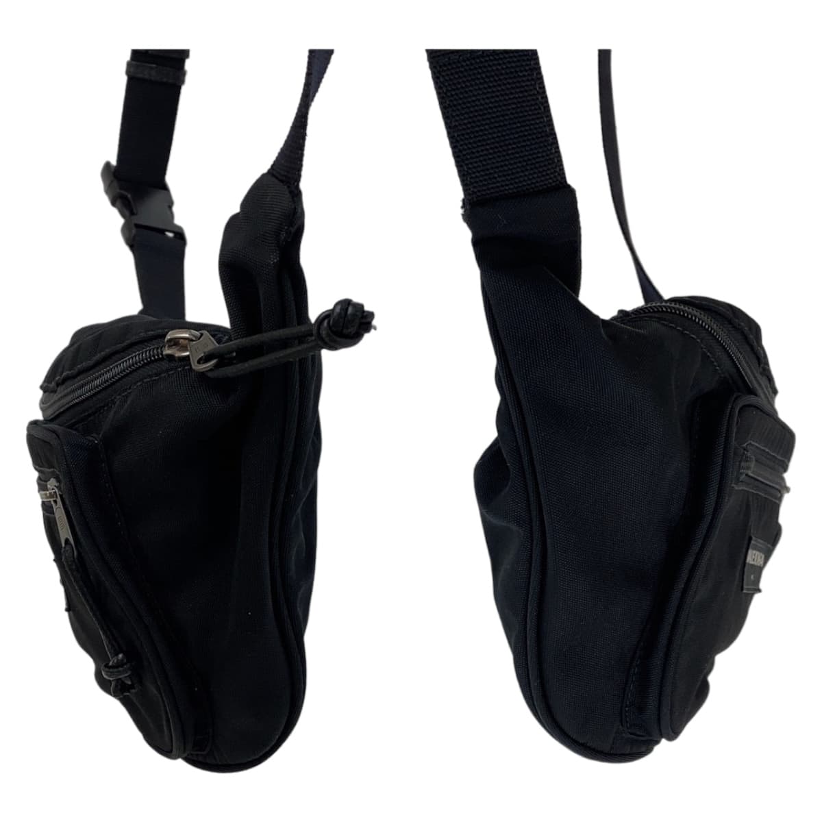 111647
BALENCIAGA バレンシアガ エクスプローラー ブラック 黒 シルバー金具 ナイロン 482389 ボディバッグ バムバッグ  メンズ