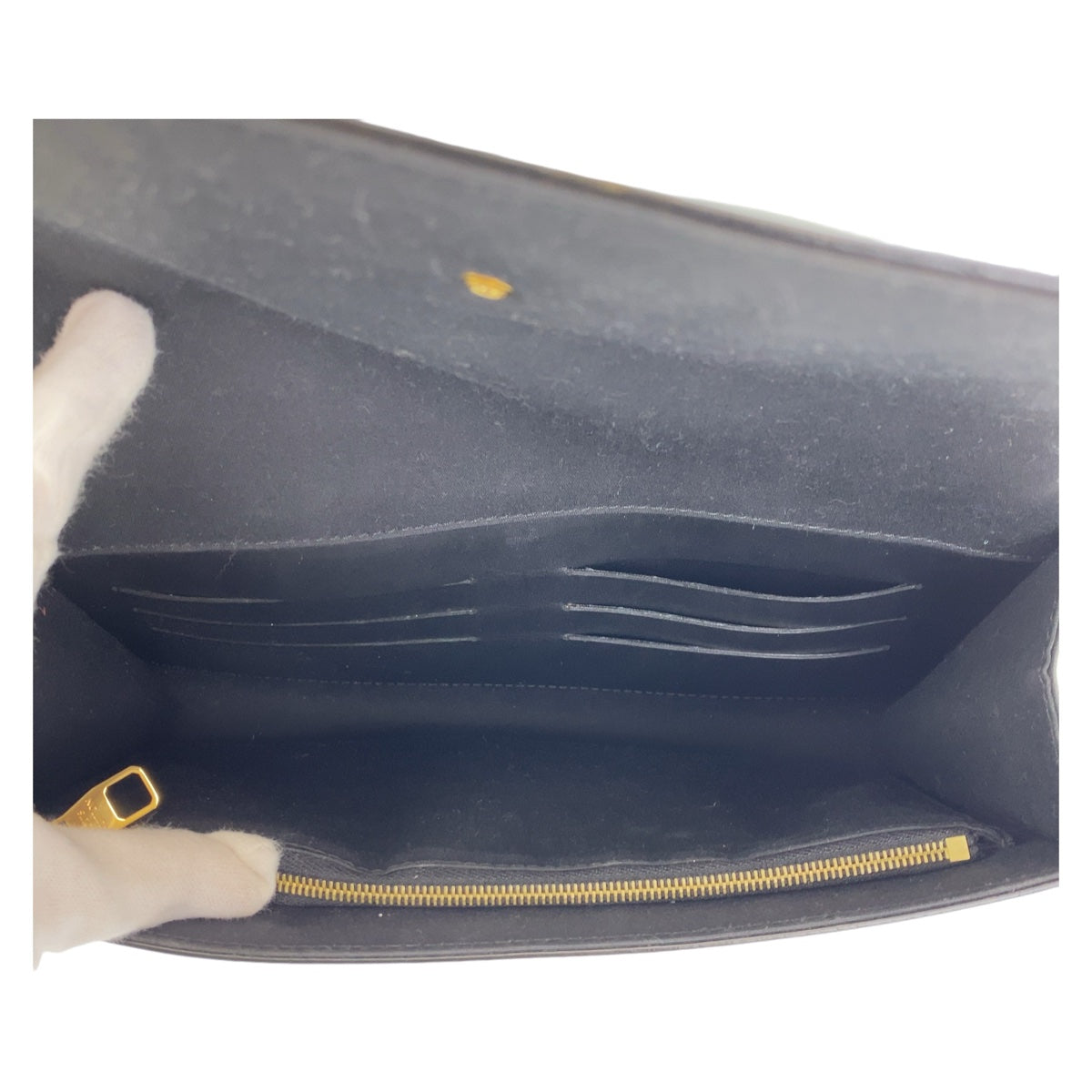 111651
LOUIS VUITTON ルイヴィトン ヴェルニ ポシェット ルイーズEW ブラック ノワール ゴールド金具 パテントレザー M90083 クラッチバッグ セカンドバッグ  レディース