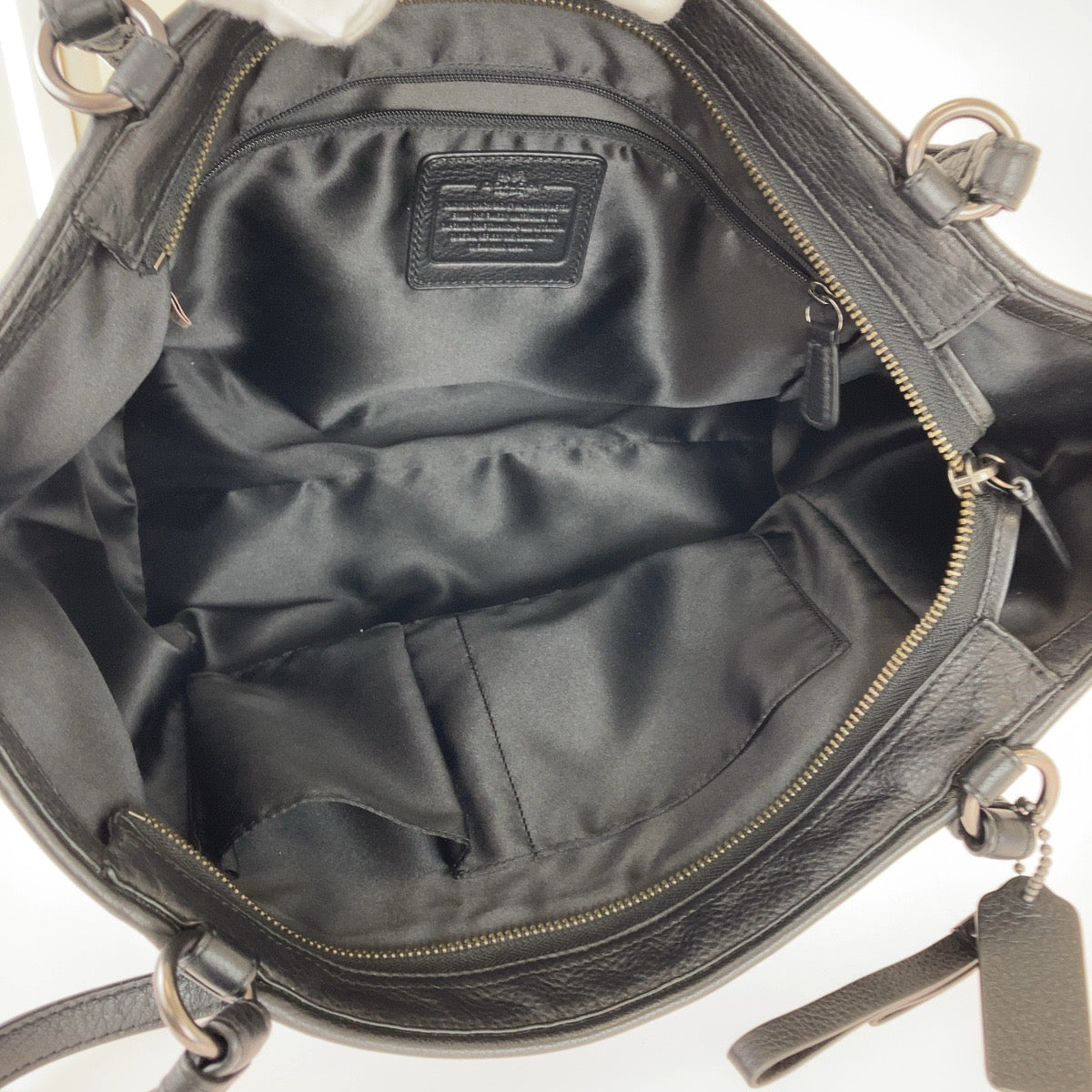 COACH コーチ スタッズ ブラック 黒 ガンメタ金具 レザー トートバッグ ショルダーバッグ 男女兼用  レディース