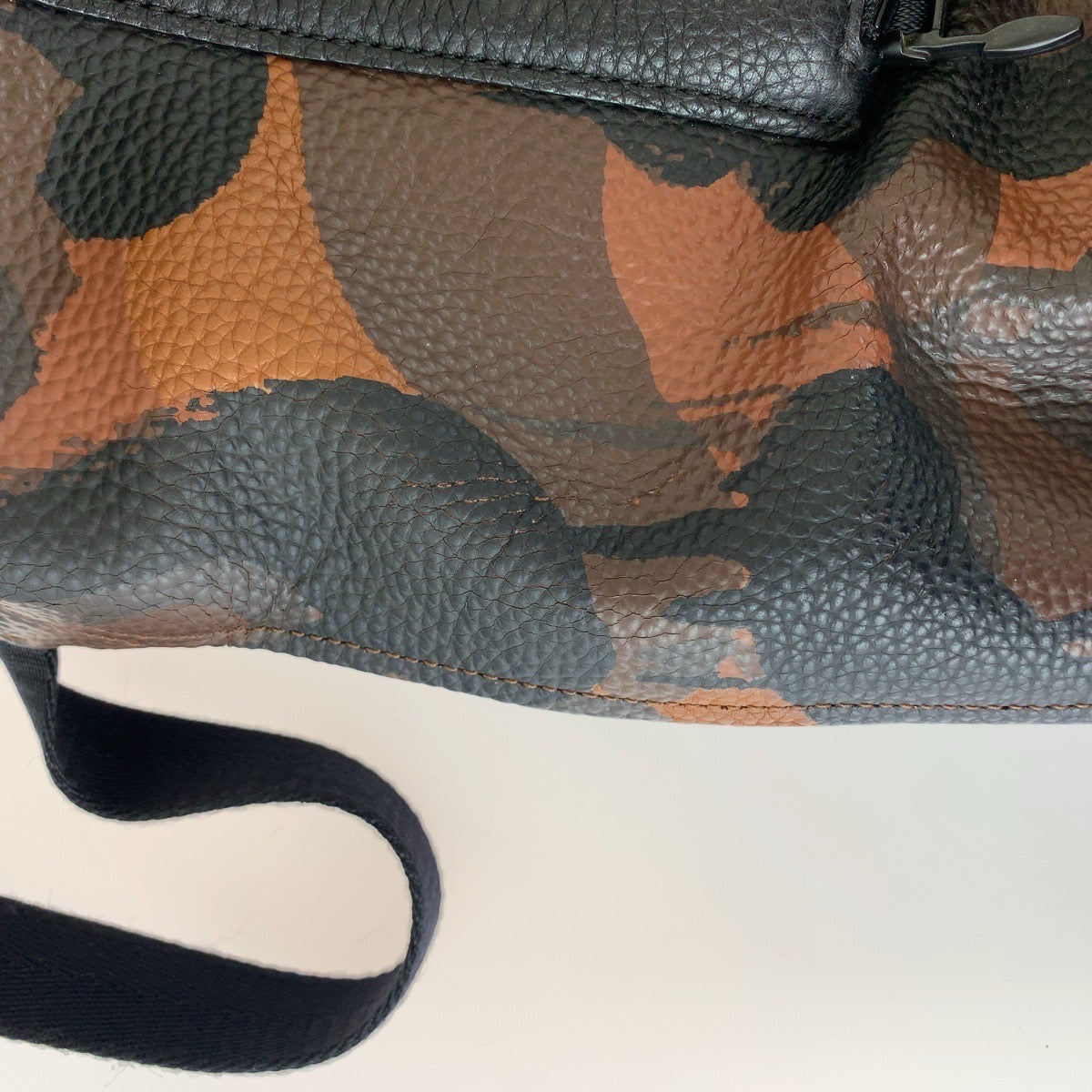 11668
COACH コーチ マンハッタン プリンテッド カモフラ柄 ブラウン ブラック レザー バックパック リュックサック  メンズ