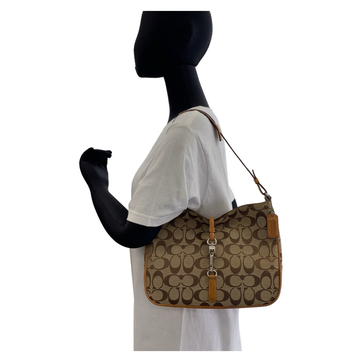 COACH コーチ シグネチャー ベージュ キャメル シルバー金具 キャンバス / レザー ショルダーバッグ  レディース