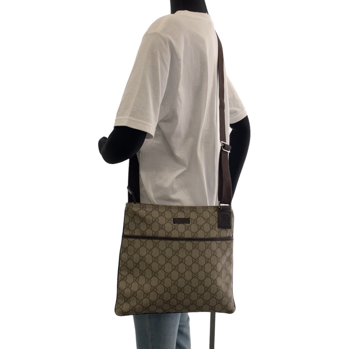 11679
GUCCI グッチ 男女兼用 ベージュ ブラウン シルバー金具 GGスプリームキャンバス 141626 斜め掛け ショルダーバッグ メッセンジャーバッグ  メンズ