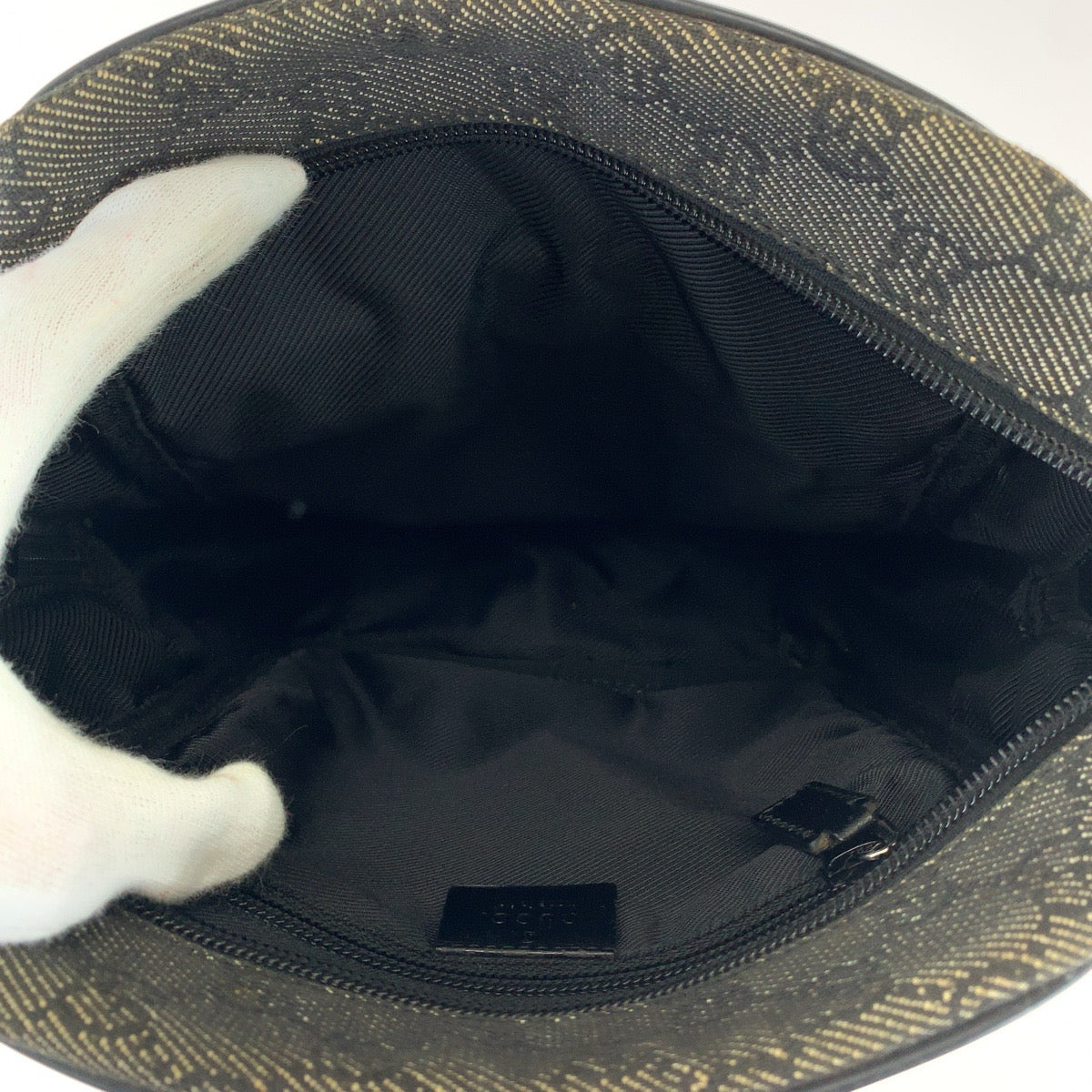 11717
GUCCI グッチ グレー ブラック シルバー金具 GGキャンバス 3136 斜め掛け ショルダーバッグ ポシェット  レディース