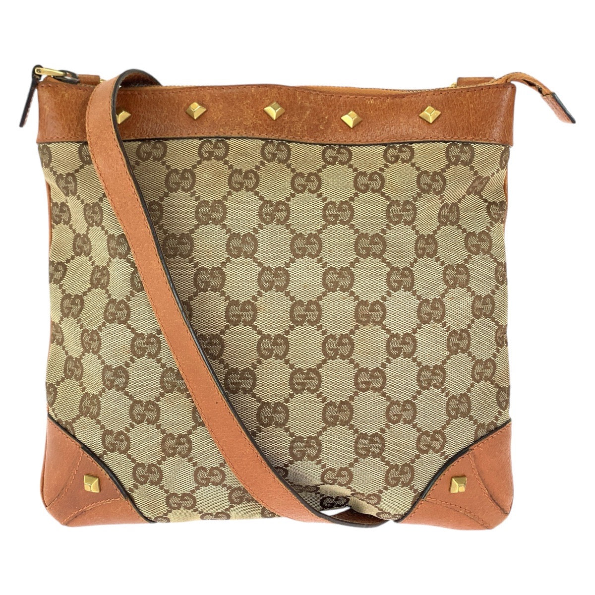 112338
GUCCI グッチ スタッズ GG柄 ブラウン キャメル ゴールド金具 GGキャンバス / レザー 120893 斜め掛け ショルダーバッグ ポシェット  レディース