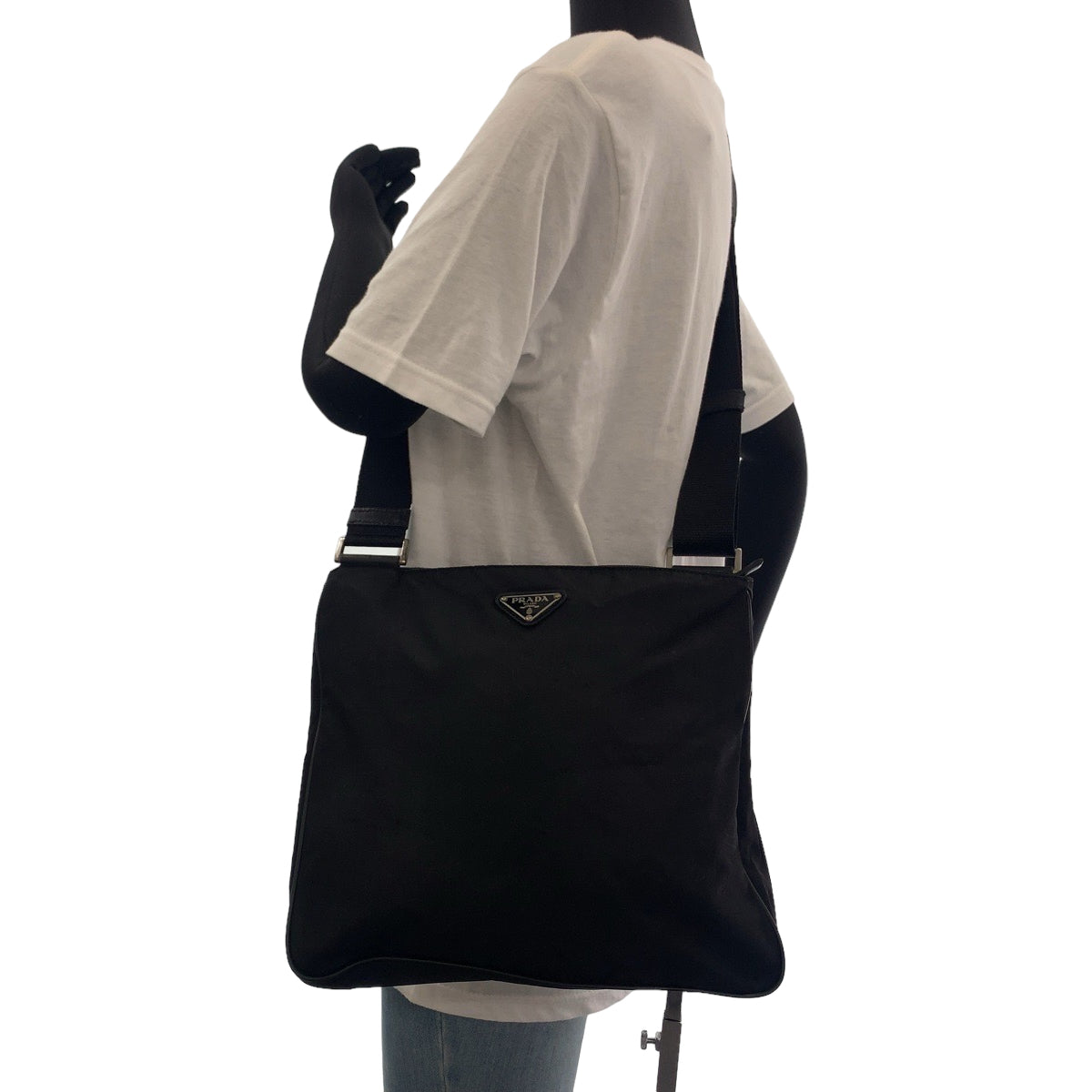 17995
PRADA プラダ テスート 三角ロゴプレート ブラック 黒 シルバー金具 ナイロン ショルダーバッグ 斜め掛け  メンズ AB34