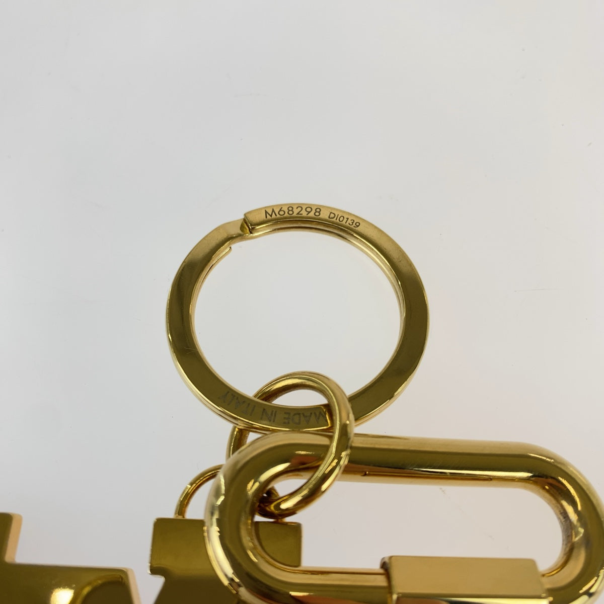 12314
LOUIS VUITTON ルイヴィトン LVロゴ ポルトクレ パープル ゴールド金具 メタル M68298 キーホルダー チャーム  レディース