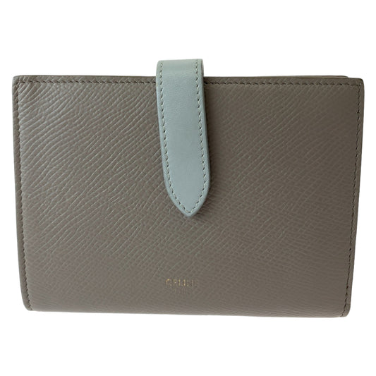 CELINE セリーヌ ミディアムストラップ グレージュ ライトブルー ゴールド金具 PVC 10B643BBRU 折財布 コンパクトウォレット  レディース