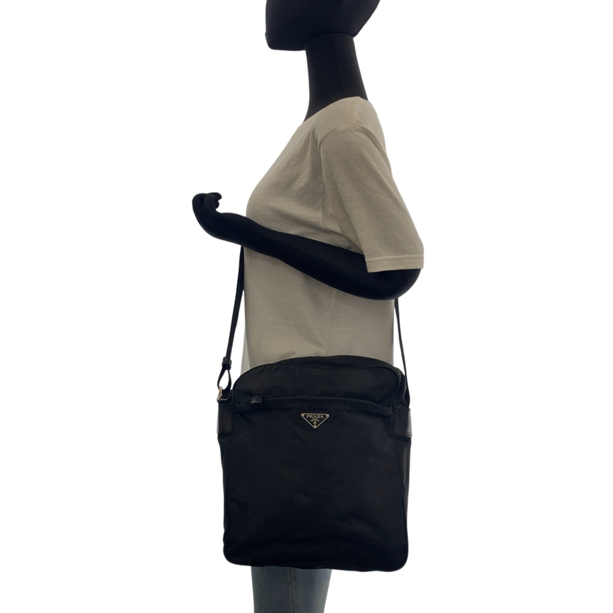 PRADA プラダ テスート 三角ロゴプレート ブラック 黒 シルバー金具 ナイロン BT0168 ショルダーバッグ ポシェット  レディース AB26