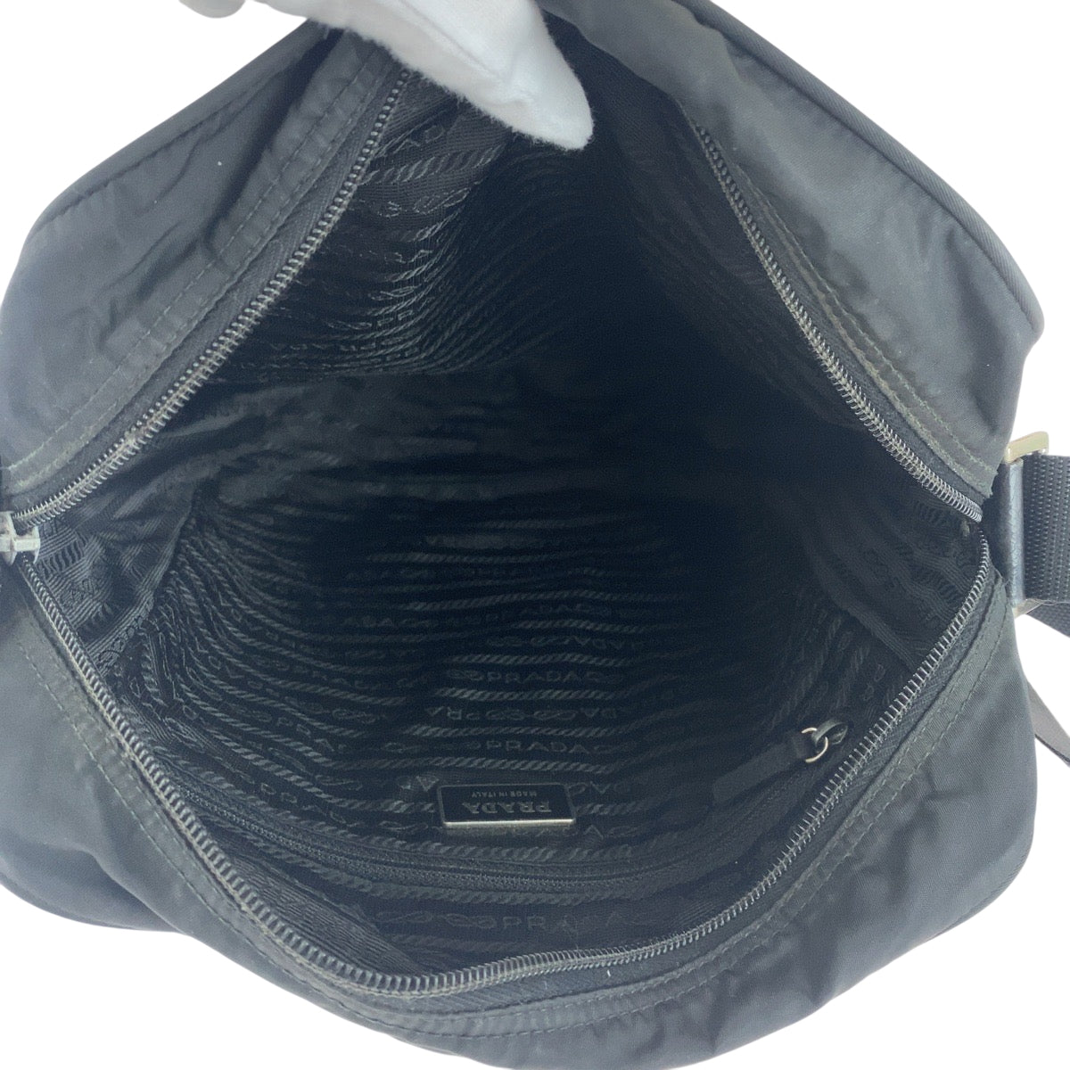 PRADA プラダ テスート 三角ロゴプレート ブラック 黒 シルバー金具 ナイロン BT0168 ショルダーバッグ ポシェット  レディース AB26