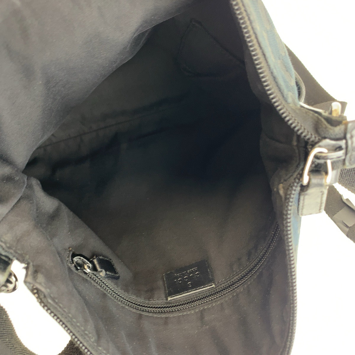 12182
GUCCI グッチ ブラック 黒 シルバー金具 GGキャンバス / レザー 145857 ショルダーバッグ ポシェット 男女兼用  メンズ ABP32