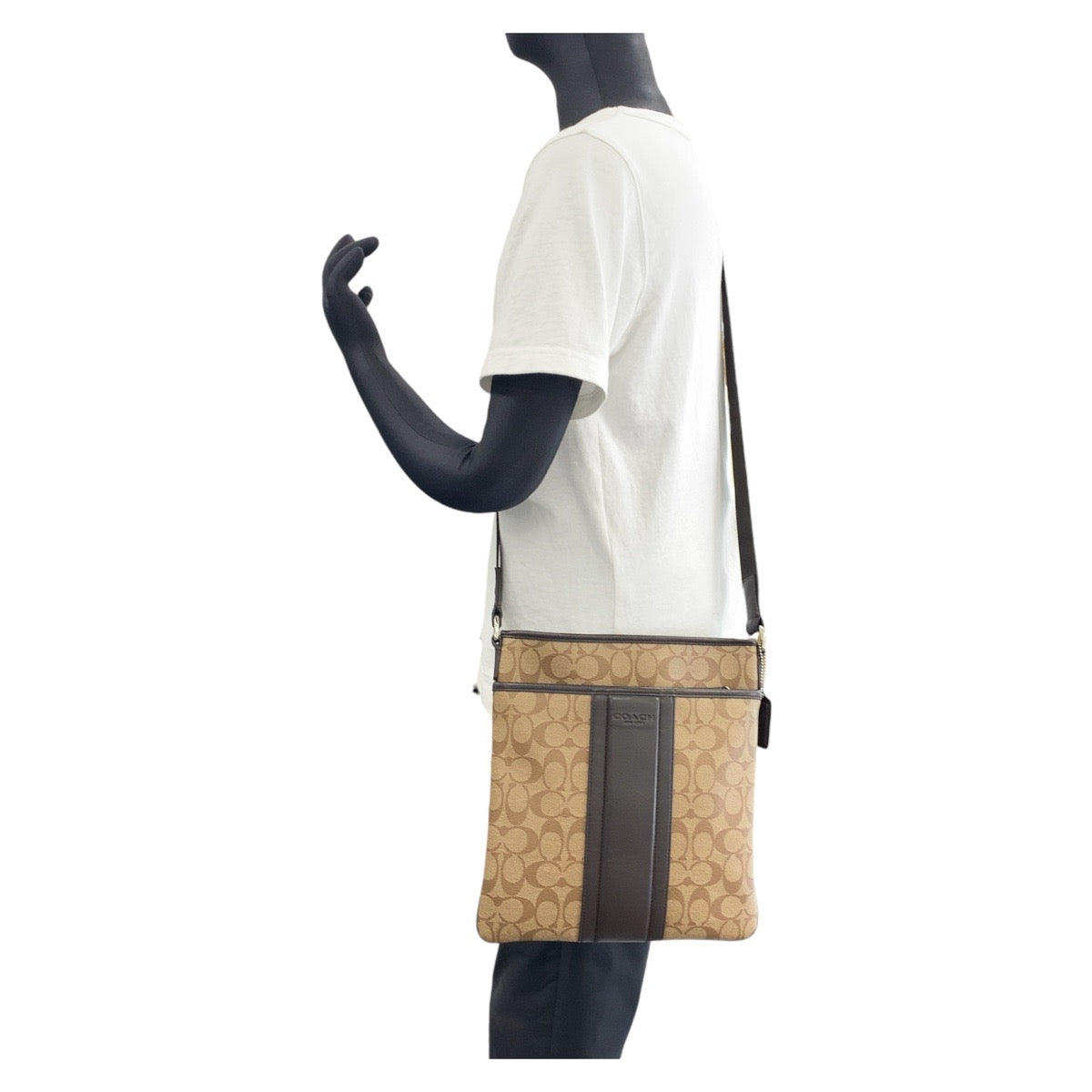 12145
COACH コーチ シグネチャー ベージュ ブラウン シルバー金具 PVC / レザー 斜め掛け ショルダーバッグ メッセンジャーバッグ  メンズ
