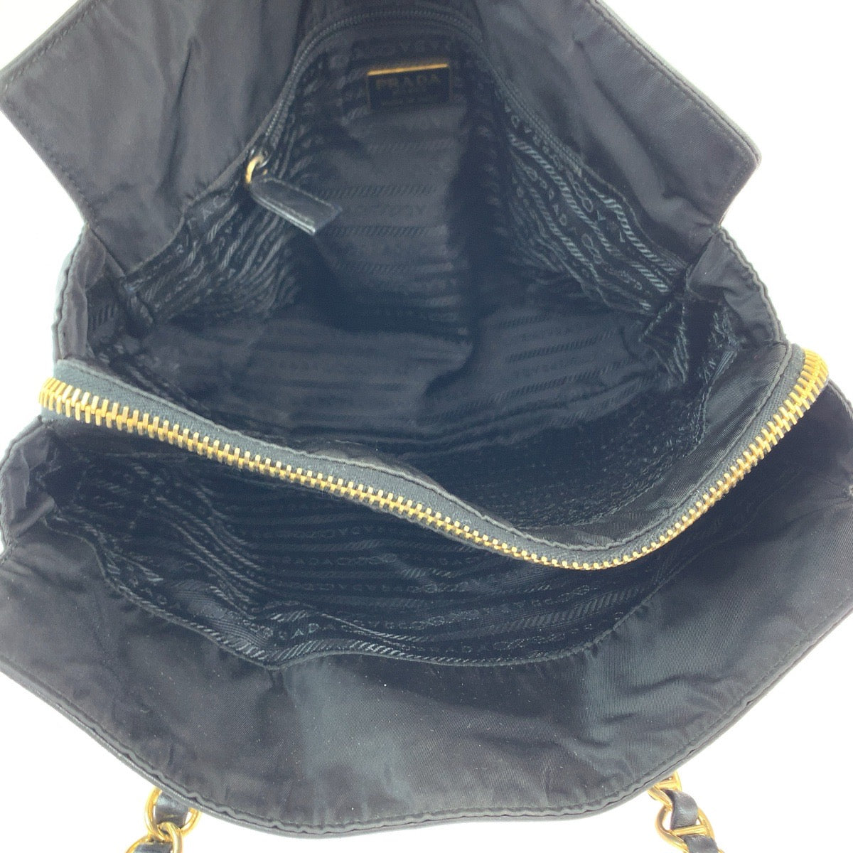 12131
PRADA プラダ ヴィンテージ ロゴ型押し ブラック 黒 ゴールド金具 レザー B4328 トートバッグ ショルダーバッグ  レディース AB33