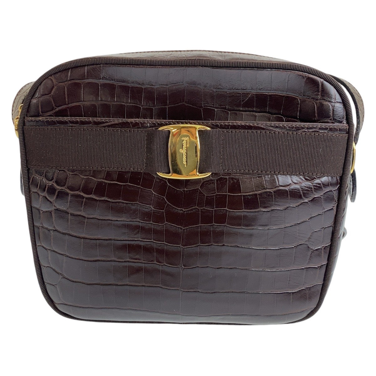 12115
Salvatore Ferragamo サルヴァトーレフェラガモ 型押し ブラウン ゴールド金具 レザー 斜め掛け ショルダーバッグ ポシェット  レディース